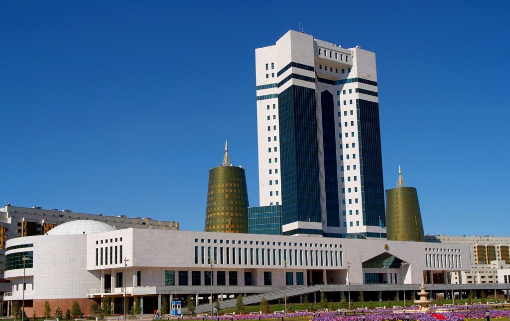 Kazakistan Başbakanlık Binası